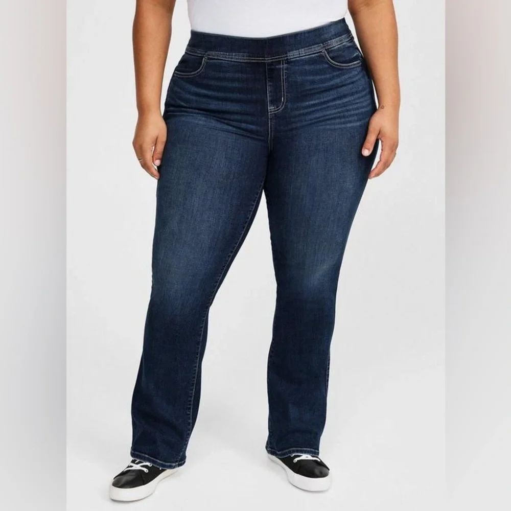Torrid - Lean Jean Slim Boot Mid-Rise Jean - Picture 2 of 10